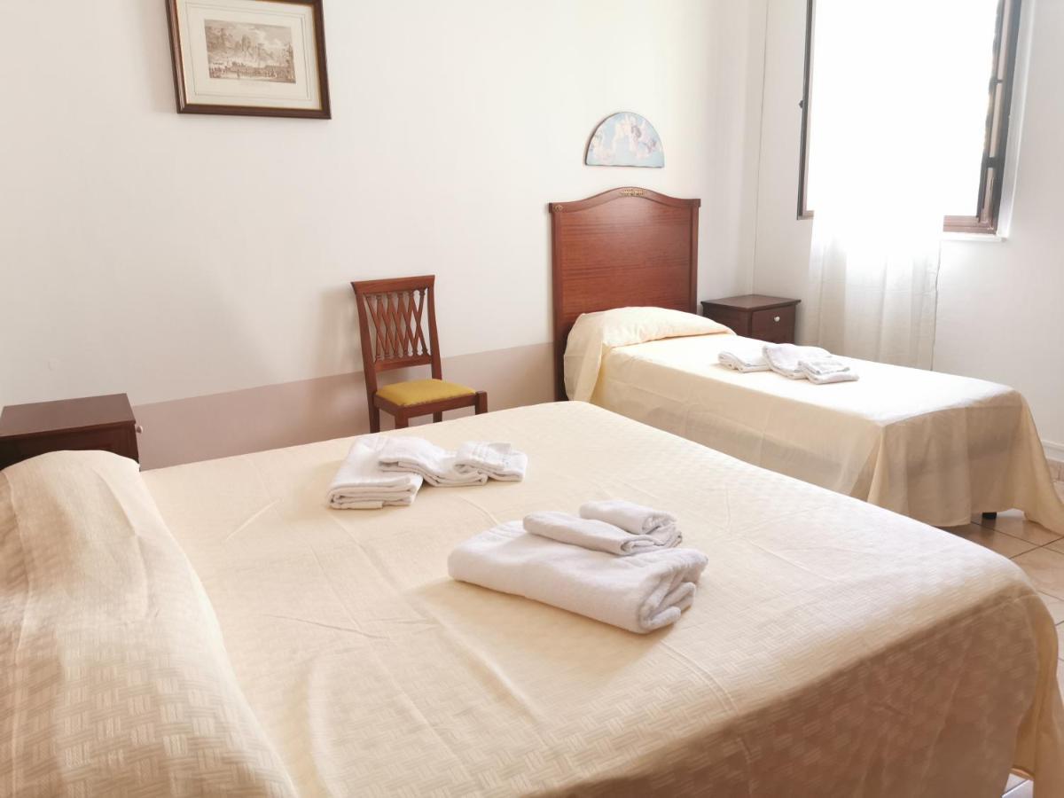 I Cappuccini Rooms คาตาเนีย ภายนอก รูปภาพ