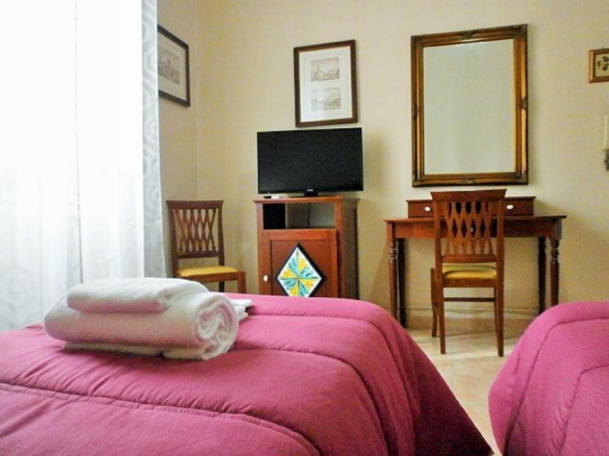 I Cappuccini Rooms คาตาเนีย ภายนอก รูปภาพ