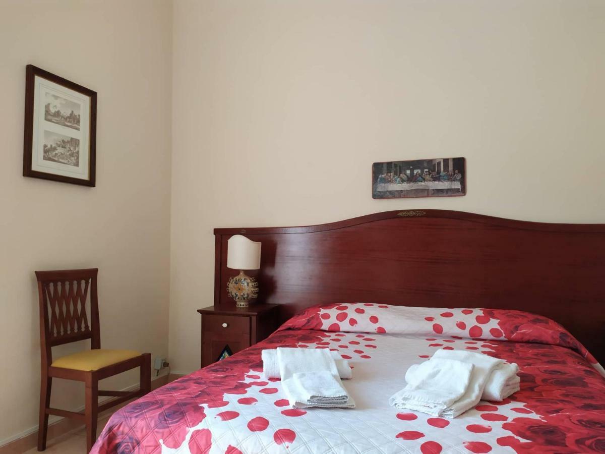 I Cappuccini Rooms คาตาเนีย ภายนอก รูปภาพ