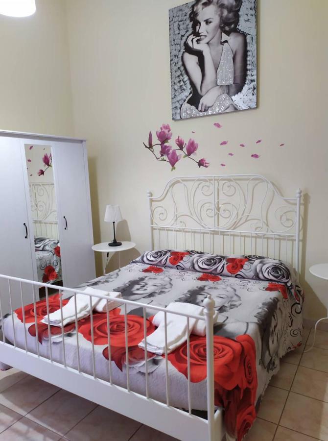 I Cappuccini Rooms คาตาเนีย ภายนอก รูปภาพ